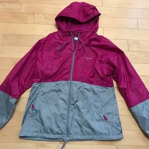 >Light weight Columbia pink and grey windbreaker!!